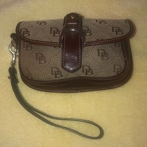 Dooney & Bourke wristlet brown